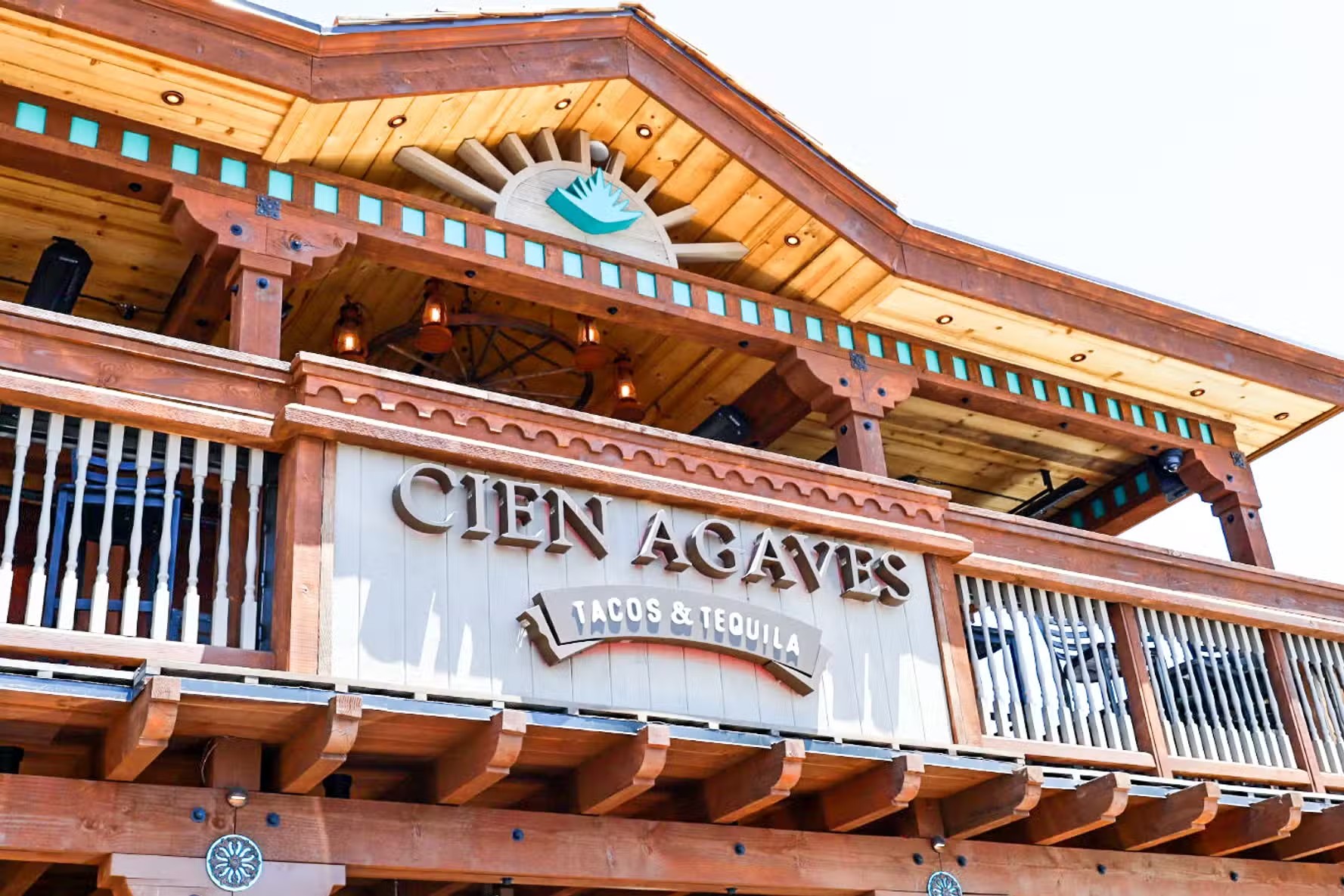 Cien Agaves Tacos & Tequila exterior
